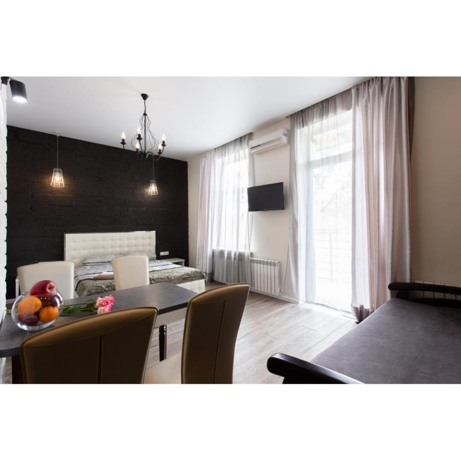 Studio Apartments In The City Center Jarkov Exterior foto